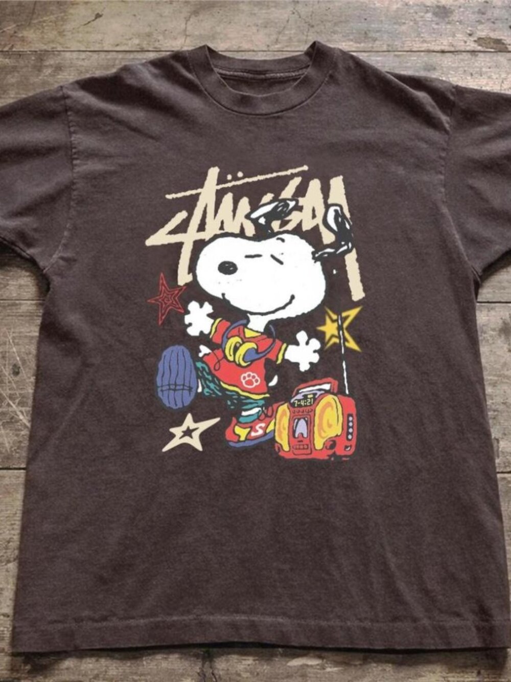 Snoopy Streetwear Boombox T-shirt